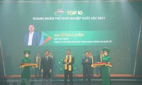 Kalangan Pemuda Gandrung Mengkreasikan Produk-Produk Teknologi Baru dengan Brand Vietnam