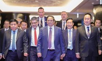 PM Vietnam, Pham Minh Chinh Lakukan Pertemuan dengan Badan-Badan Usaha FDI dan Hadiri Forum Badan Usaha Vietnam (VBF)