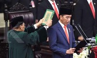 Indonésie : Joko Widodo prête serment pour un second mandat