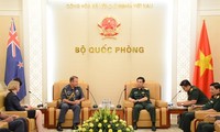 Vietnam, New Zealand step up defence ties