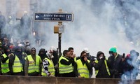 Number of 'yellow vest' protesters rises