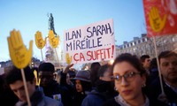 French citizens march against anti-Semitism 