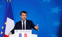 EU leaders call for end to 'naivety' in relations with China