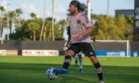 HCMC FC signs up US midfielder