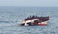 Boat carrying 500 migrants disappears