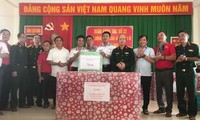  Naval delegation visits Truong Sa, DK1 Platform