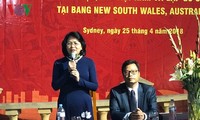 Wapres Dang Thi Ngoc Thinh mengunjungi Konsulat Jenderal dan bertemu dengan kaum diaspora di Sydney, Australia