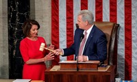 Nancy Pelosi diangkat menjadi Ketua DPR