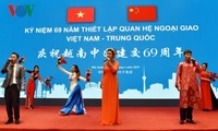 Peringatan ultah ke-69 penggalangan hubungan diplomatik Vietnam-Tiongkok di Beijing