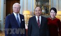 PM Pemerintah Vietnam, Nguyen Xuan Phuc melakukan pertemuan dengan Raja Swedia, Carl XVI Gustav