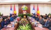 Ketua MN Nguyen Thi Kim Ngan melakukan pembicaraan dengan Ketua Parlemen Laos, Pany Yathotou