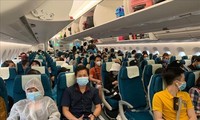 Memulangkan warga Vietnam dari Malaysia kembali ke Tanah Air