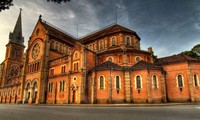 Basilika Notre-Dame di Kota Ho Chi Minh diperingkat sebagai salah satu di antara 19 gereja yang paling indah di dunia