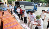 Berikan Kekuatan dan Bantu Warga yang Hadapi Kesulitan di Berbagai Daerah Wabah