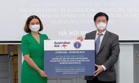 Kementerian Kesehatan Terima 300.000 Dosis Vaksin Covid-19 dan Peralatan Anti Pandemi yang Didukung oleh Australia