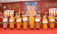 Sangha Buddha Vietnam di Kota Ho Chi Minh secara Aktif Lakukan Pekerjaan Amal dan Dukung Pencegahan dan Pengendalian Wabah