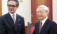KPV-Generalsekretär Nguyen Phu Trong trifft den indonesischen Außenminister 
