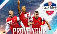 Fußballfans warten begeistert auf das Freundschaftsspiel Vietnam-Arsenal