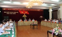 Parlamentspräsident Nguyen Sinh Hung besucht Provinz Nam Dinh