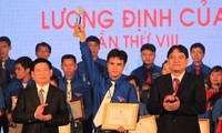 Verleihung des Luong Dinh Cua Preises an 300 ausgezeichnete junge Bauern