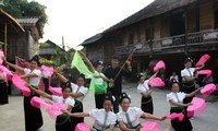 Xip Xi-Fest: traditionelle Gebräuche der weißen Thai-Volksgruppe