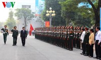 Staatspräsident Truong Tan Sang besucht Kommandostab der Hauptstadt Hanoi