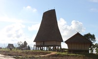 Das Rong-Haus der Minderheitsvolksgruppe Bana