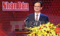 Premierminister Nguyen Tan Dung nimmt an der Präsentation eines neuen Fernsehkanals teil