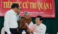 Staatspräsident Truong Tan Sang trifft Wähler in Ho Chi Minh Stadt