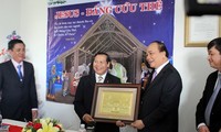 Vize-Premierminister Nguyen Xuan Phuc besucht Christliche Mission Vietnam 