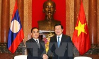 Vietnamesische Staats- und Regierungschefs treffen den laotischen Premierminister in Hanoi