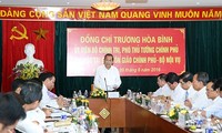 Arbeitstreffen zwischen Vize-Premierminister Truong Hoa Binh und Religionskommission 