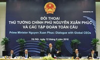 Premierminister Nguyen Xuan Phuc begrüßt globale Konzerne, die in Vietnam langfristig tätig sein wollen