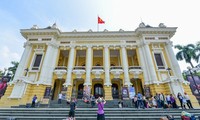 Die Opernhaus-Tour: ein kulturelles Produkt für Touristen    