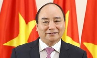 Premierminister Nguyen Xuan Phuc trifft Nepals Regierungschef