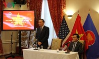 Minister für öffentliche Sicherheit To Lam besucht die vietnamesische Botschaft in den USA