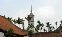 Pagode But Thap - Das Meisterwerk für Architektur und Holzschnittzerei