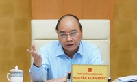 Premierminister Nguyen Xuan Phuc leitet Sitzung des Verwaltungsstabs für Preiskoordination