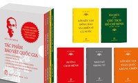 Veröffentlichung des Buches “Ho Chi Minh – Nationaler Schatz”