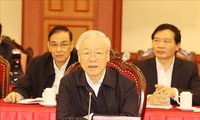 KPV-Generalsekretär Nguyen Phu Trong leitet die Sitzung des Politbüros zur Entwicklung der Hauptstadt Hanoi bis 2030