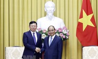 Staatspräsident Nguyen Xuan Phuc ruft Lotte zur weiteren Investitionen in Vietnam auf