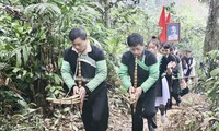 Das Fest zur Verehrung des Waldgottes Na Hau in Yen Bai