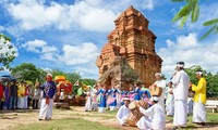 Ausstellung von Kunstfotos und Kulturschätzen der Volksgruppe der Cham