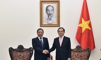 Erfahrungen beim Aufbau der Politik für ethnische Angelegenheiten zwischen Vietnam und China austauschen