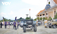 Beeindruckendes Offroad-Rennen im Wald in Dak Nong