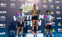 Der 16-jährige Spielerin Tran Phuong Anh gewinnt ihre zweite Goldmedaille beim internationalen Pickleball-Turnier