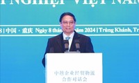 Premierminister Pham Minh Chinh nimmt am Unternehmensforum zwischen Vietnam und China teil