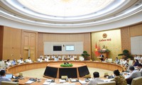Premierminister Pham Minh Chinh leitet die Sitzung zur Gesetzgebung