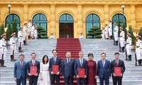 또 럼 당 서기장 겸 국가주석, 유엔과 각국 주제 베트남 대사 임명 결정 전달