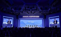 ‘WEF 참석’ 팜 민 찐 총리, ‘아세안: 멀리 나아가기 위한 연결’ 토론회에서 연설